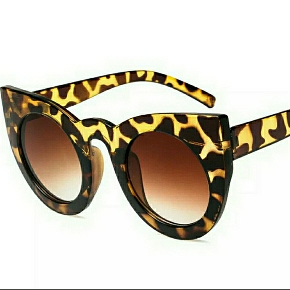 Accessories - New Women's Oversized Animal Print Cat Eye Sunglasses